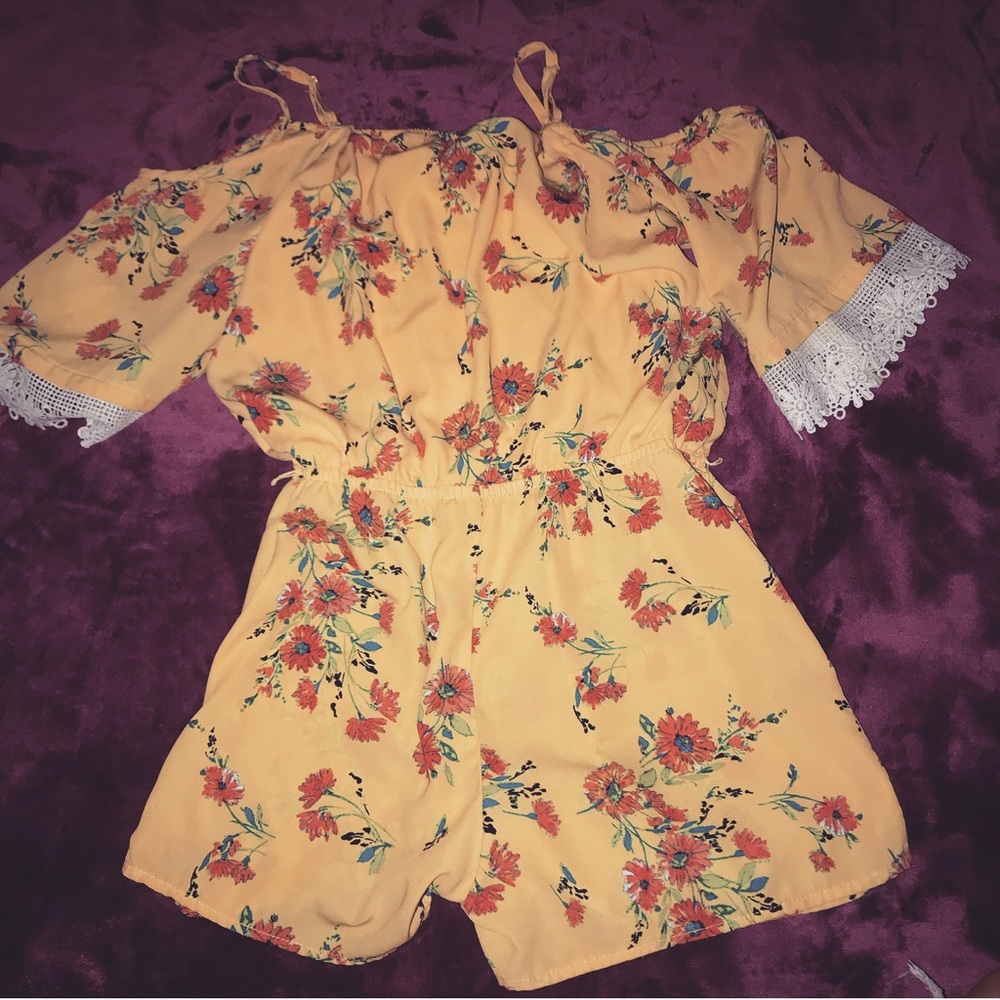 Yellow tropical jumper